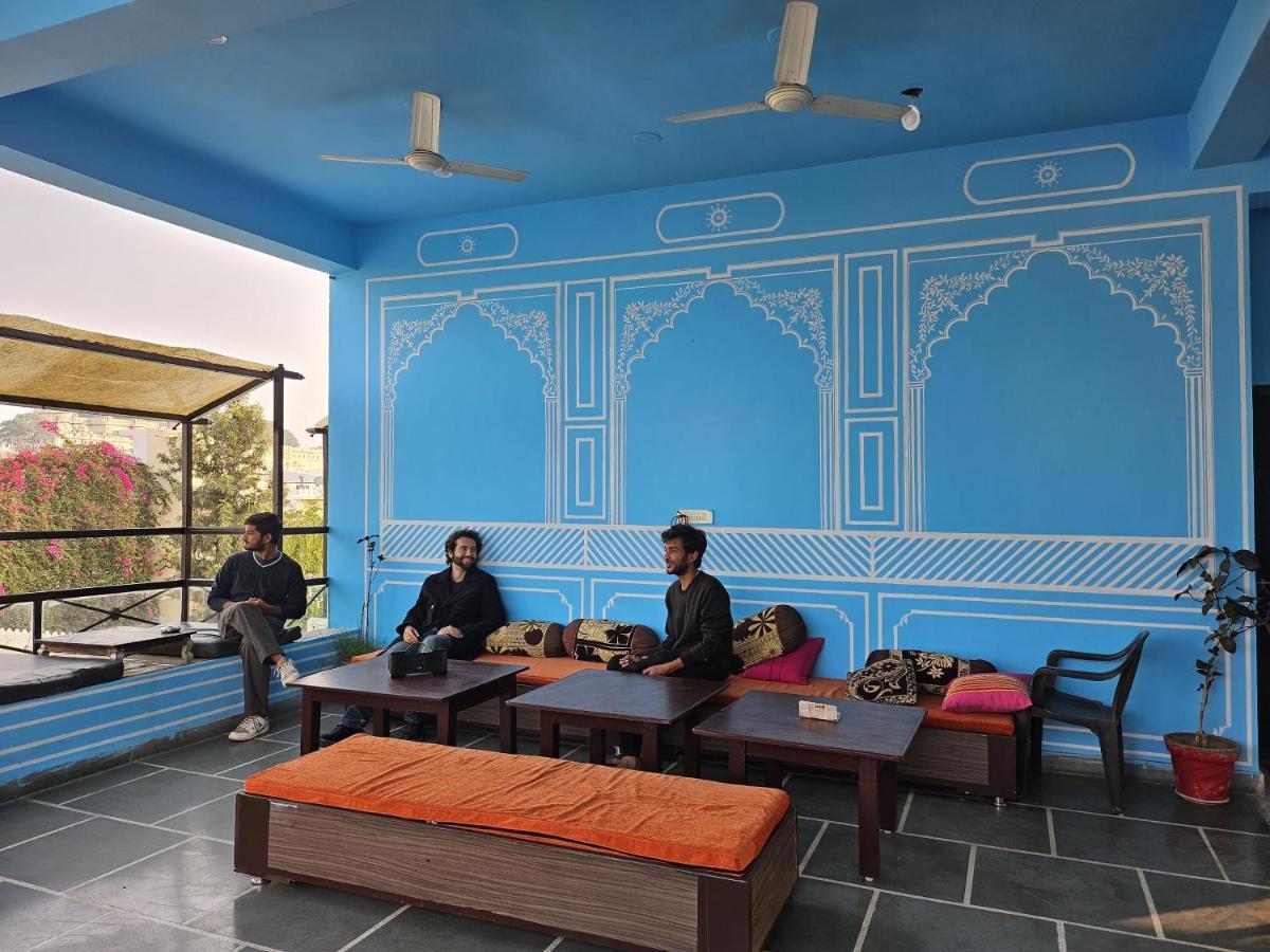 A Pousada Madpackers Udaipur Exterior foto