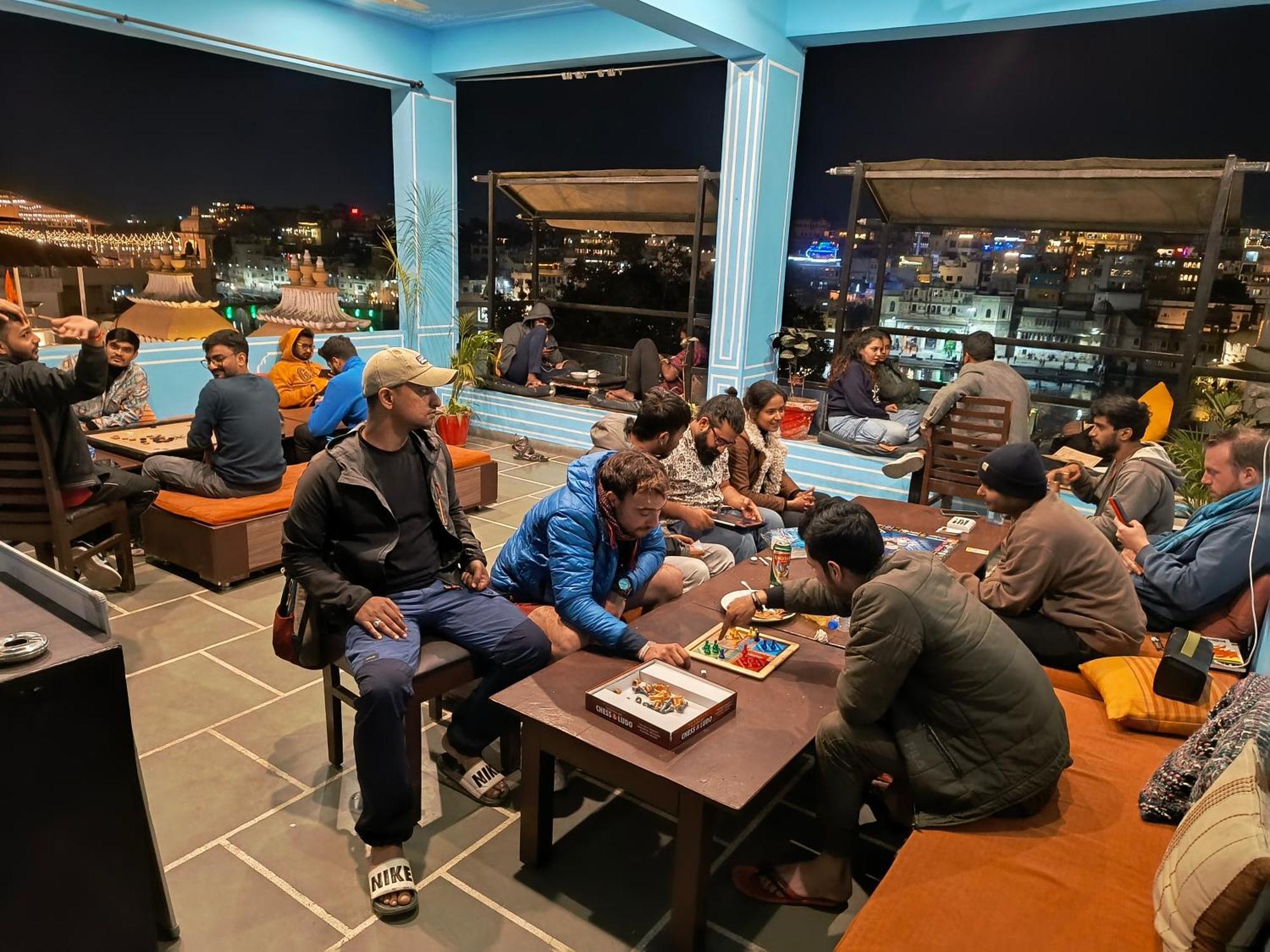 A Pousada Madpackers Udaipur Exterior foto