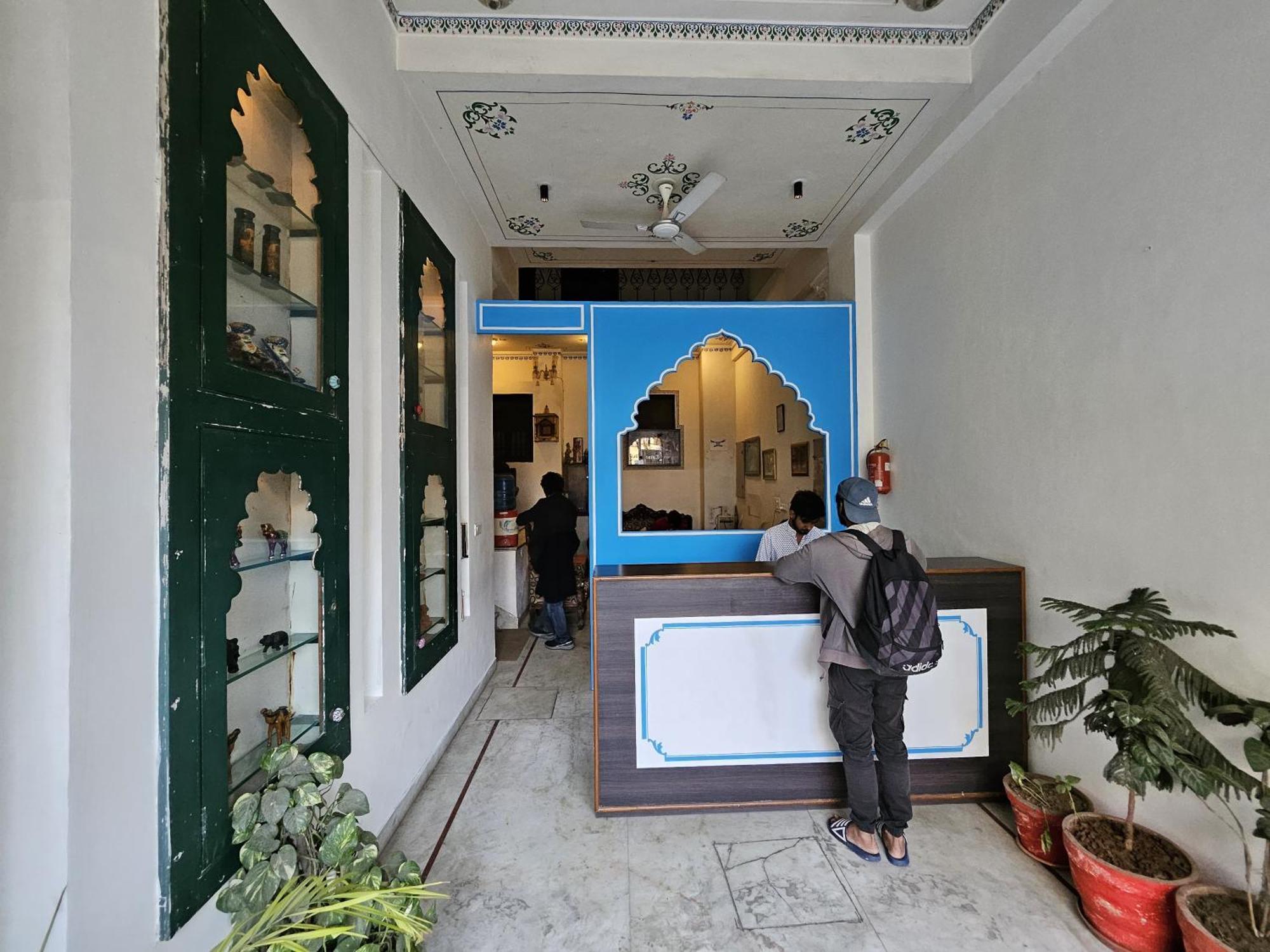 A Pousada Madpackers Udaipur Exterior foto
