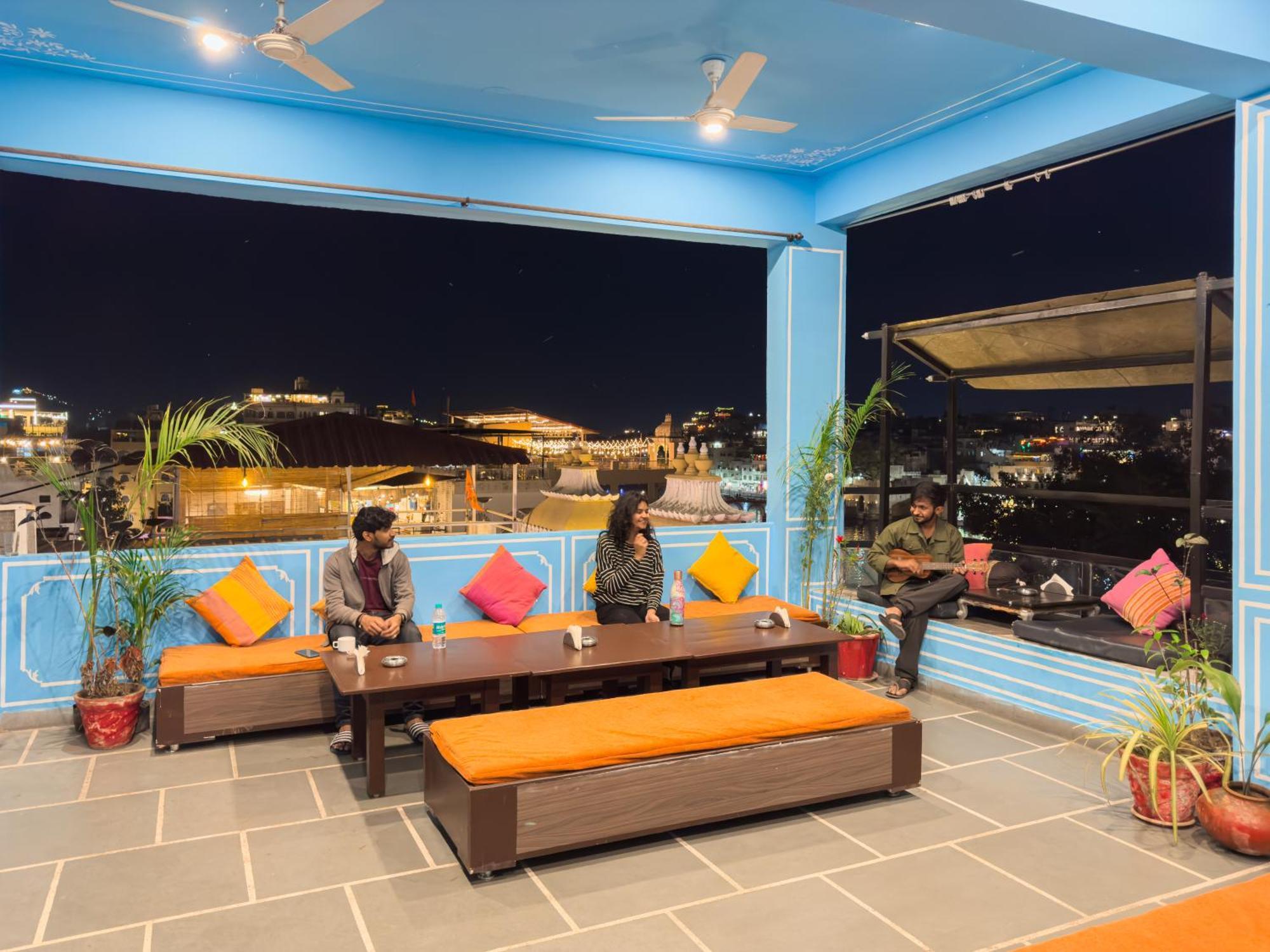 A Pousada Madpackers Udaipur Exterior foto